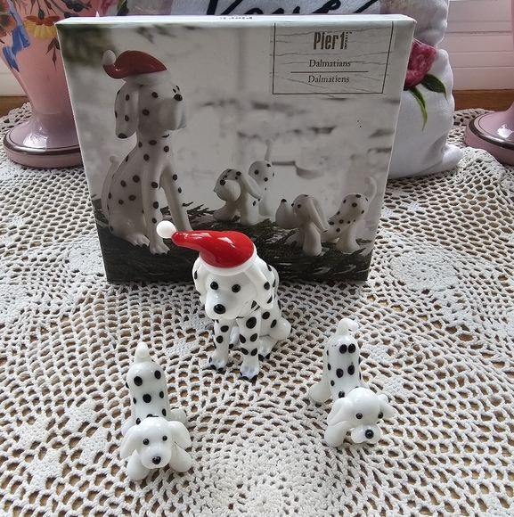 Pier 1 Dalmatian Dog Art Glass- White and Black Used - Picture 2 of 15